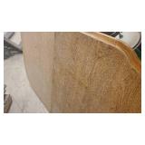 Sturdy Dining room table with spring loaded leafs