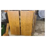 Sturdy Dining room table with spring loaded leafs