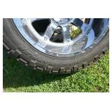 Set of 4 RidgeGrappler tires 37x12.5xR22 with rims