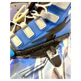 HYPERLITE Universal Series Fluid 137 Wakeboard with adjustable Boots