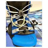 HYPERLITE Universal Series Fluid 137 Wakeboard with adjustable Boots