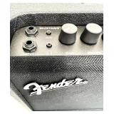 FENDER MUSTANG LT25 Combo AMP