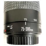 CANNON EFS 18 55MM Image Stabilizer Macro 0.25 / 0.8 Ft EOS REBEL T3 Camera with Accessories and Bag