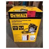 DEWALT 10 Gal. Stainless Steel Wet/Dry Vacuum   Customer Returns See Pictures