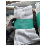 Kitchen Linens (Mostly New), Embroidered Linens