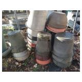 (23) Large And Medium Sized Self-Watering Planters