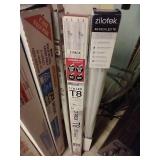 (6) Boxes Of Fluorescent Bulbs