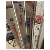 (6) Boxes Of Fluorescent Bulbs