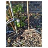 Huge Garden Lot - Apple Picker, Post Hole Digger, Etc Etc