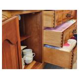 Elegant Vintage Thomasville China Cabinet