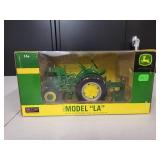 John Deere 1942 Model "LA" With L-12 Cultivator 1/16 Model