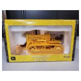 John Deere 430 Crawler W/Blade