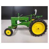 John Deere Model B Tractor 1/16 Scale