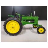John Deere Model B Tractor 1/16 Scale