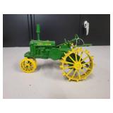 John Deere General Purpose Wide Tread Tractor 1/16 Scale