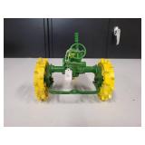 John Deere General Purpose Wide Tread Tractor 1/16 Scale