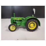 John Deere Tractor 1/16 Scale