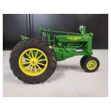 John Deere Model G Tractor 1/16 Scale