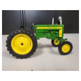 John Deere Model 420 Tractor 1/16 Scale