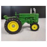 John Deere model M Tractor 1/16 Scale