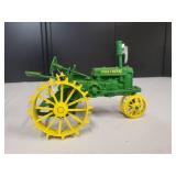 John Deere General Purpose Wide Tread Tractor 1/16 Scale