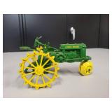 John Deere General Purpose Wide Tread Tractor 1/16 Scale