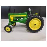 John Deere Model 620 Tractor 1/16 Scale