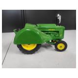 John Deere Model 60 Tractor 1/16 Scale