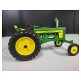 John Deere Model 520 Tractor 1/16 Scale