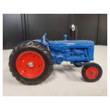 Fordson Super major Tractor 1/16 Scale