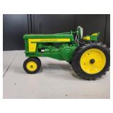 John Deere Model 720 Tractor 1/16 Scale