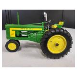 John Deere Model 520 Tractor 1/16 Scale