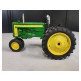 John Deere Model 420 Tractor 1/16 Scale