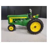 John Deere Model 720 Tractor 1/16 Scale