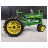 John Deere Tractor Model A 1/16 Scale