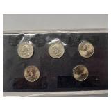 2001P State Quarters unc - 5 coins  AU