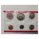 US Mint Set 1972 Uncirculated - 12 coins - P and D Mint
