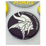 Vintage Pinback Button Lot - Minnesota Vikings, Minnesota Twins, Atari, Great Northern Railway)