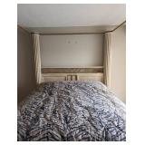 Elegant Henredon King Size Four Poster Bed
