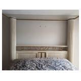 Elegant Henredon King Size Four Poster Bed