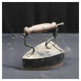 ~ANTIQUE ~ SAD IRON