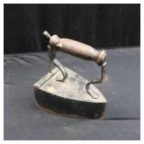 ~ANTIQUE ~ SAD IRON