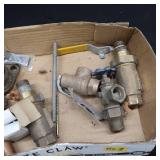 LOT OF BALL VALVES AND MISCELLANEOUS VALVES