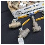 LOT OF BALL VALVES AND MISCELLANEOUS VALVES