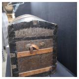 VINTAGE TRUNK
