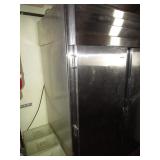 Commander Refrigerator/Freezer 58"85"x30"