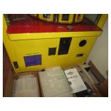 Movie/DVD/Video Game Arcade Game w/Lots of Cases & Case Sealers