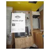 Movie/DVD/Video Game Arcade Game w/Lots of Cases & Case Sealers