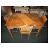 Vintage Dining Room Table & Chairs