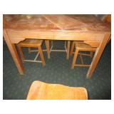 Vintage Dining Room Table & Chairs